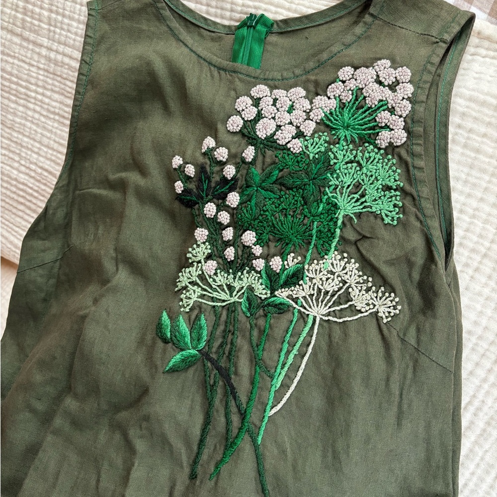 Vintage Green Sleeveless Linen Dress with Floral Embroidery - Picture 6 of 8